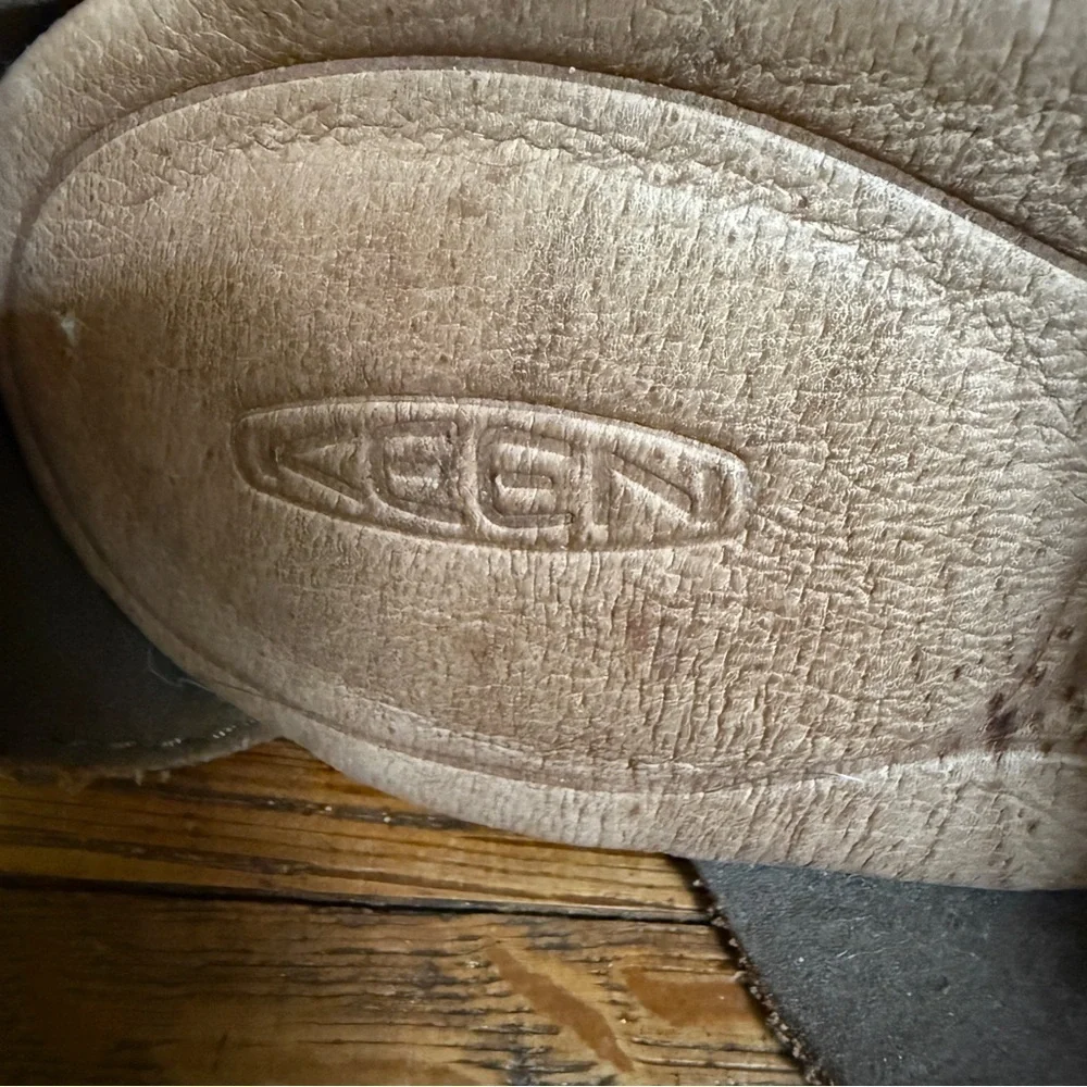 Keen Women's Brown Wedge Sandals. Sz 5.5. Next to NEW!